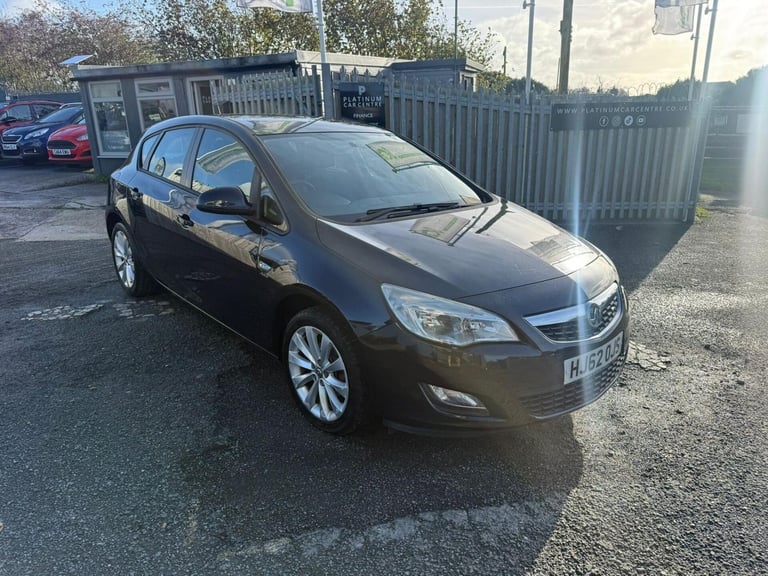 2012 Vauxhall Astra ACTIVE Hatchback Petrol Manual