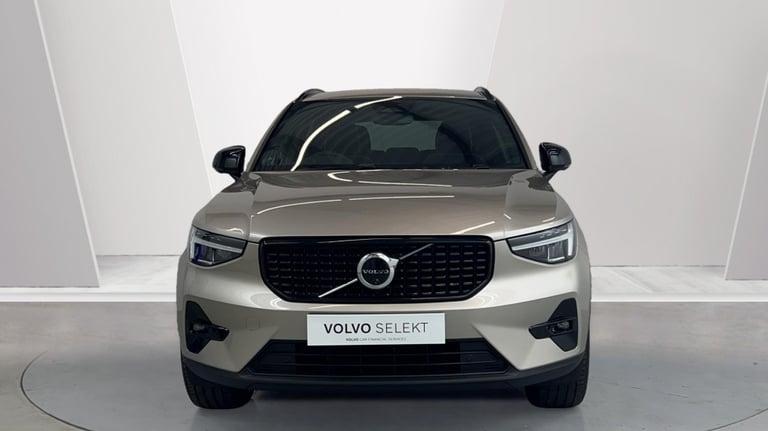 2024 Volvo XC40 Plus, B4 Mild hybrid, Petrol, Dark Estate Petrol Automatic