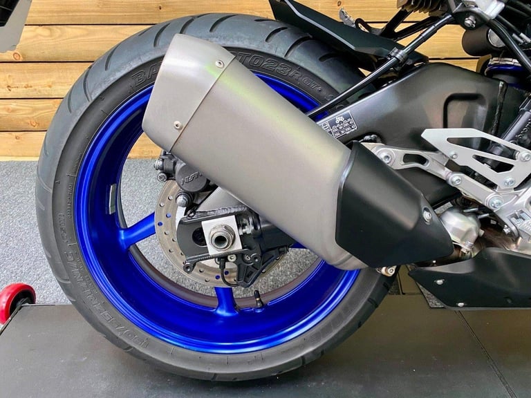 AWESOME 2017 YAMAHA MT-10, ONLY 13717 MILES, FSH 