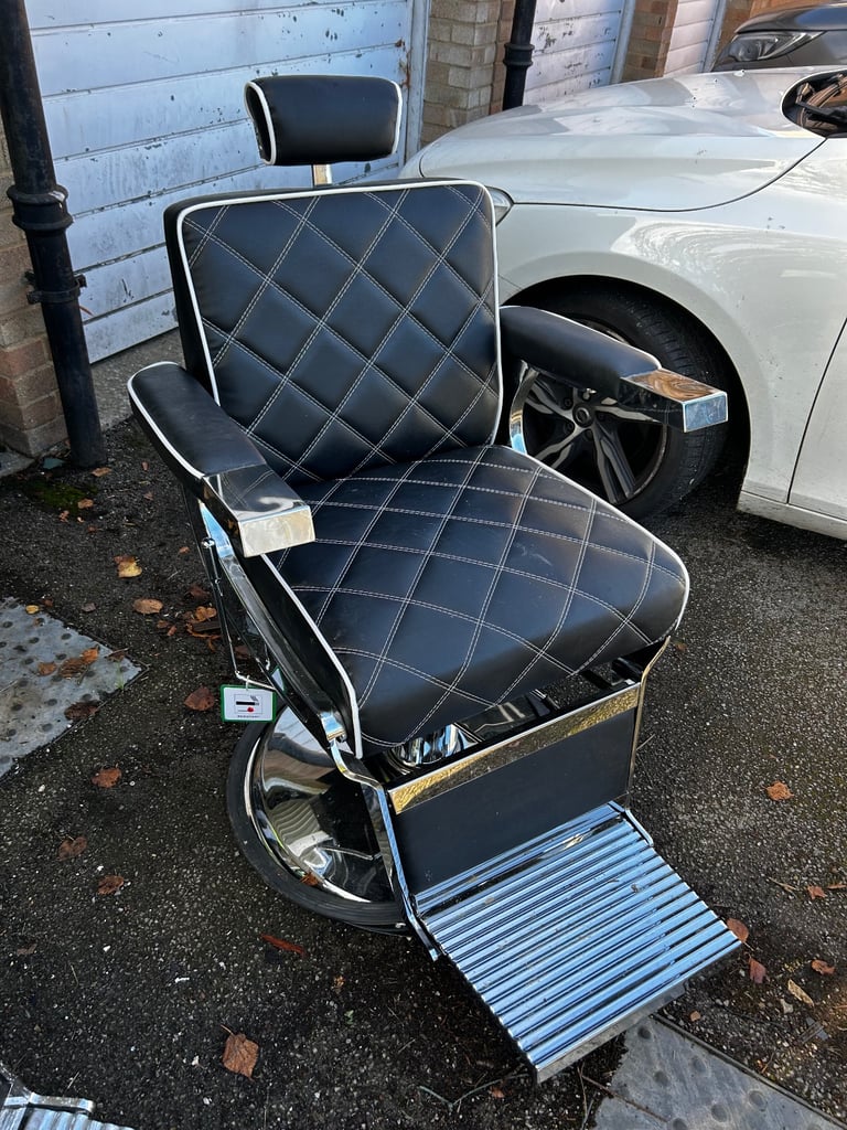 3xBarber chairs ( must go today ) 