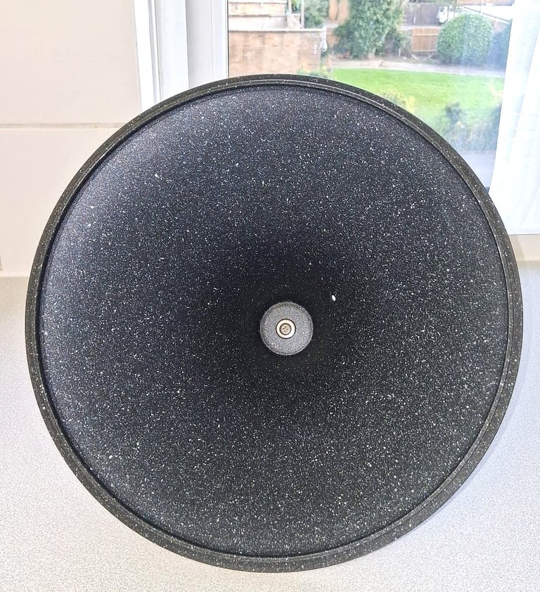 LARGE ALUMINIUM/CERAMIC MOROCCAN TAGINE DISH- NON- STICK IN PERFECT CONDITION 