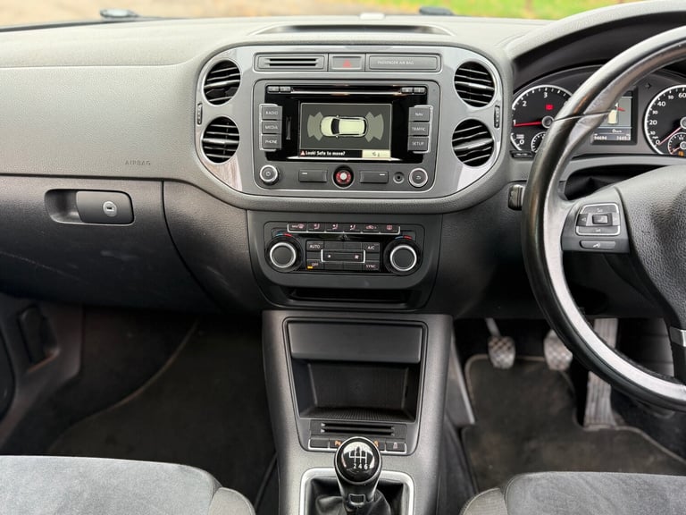 2014 Volkswagen Tiguan 2.0 TDi BlueMotion Tech Match 5dr ESTATE Diesel Manual