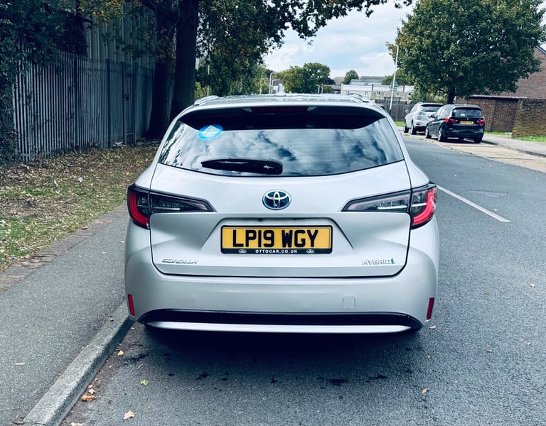 Toyota, COROLLA, Estate, 2019, Other, 1798 (cc), 5 doors