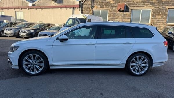 2015 Volkswagen Passat 2.0 TDI BlueMotion Tech R-Line 5dr, Euro 6 , No VAT ESTATE Diesel Manual