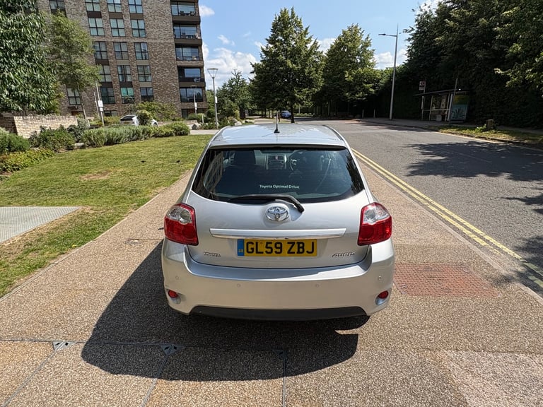 2010 facelift toyota Auris 1.6 automatic, drives perfect, excellent condition inside out,F.S.H 