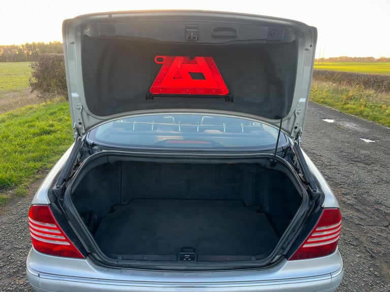 Mercedes-Benz, S CLASS S320 CDI, Saloon, 2003, Automatic, 3200(cc),4 doors - Image 12