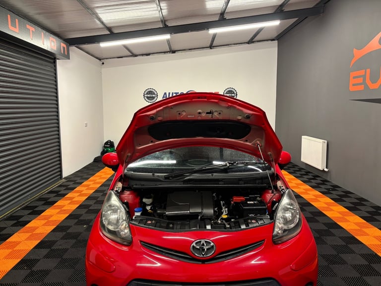 2013 Toyota AYGO 1.0 VVT-i Move with Style 5dr HATCHBACK Petrol Manual
