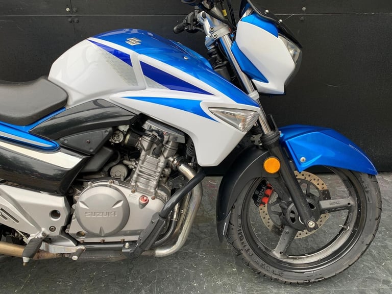 SUZUKI GW 250 ZL4 INAZUMA HPI CLEAR