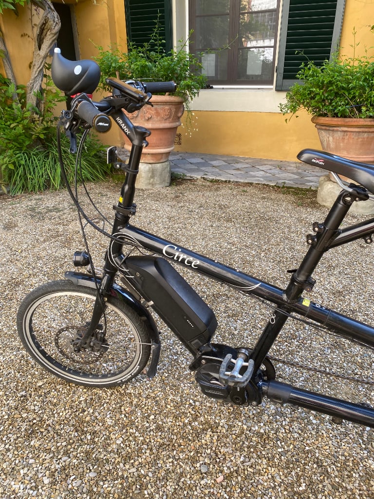 Circe Helios Triplet: Electric Tandem for three persons.