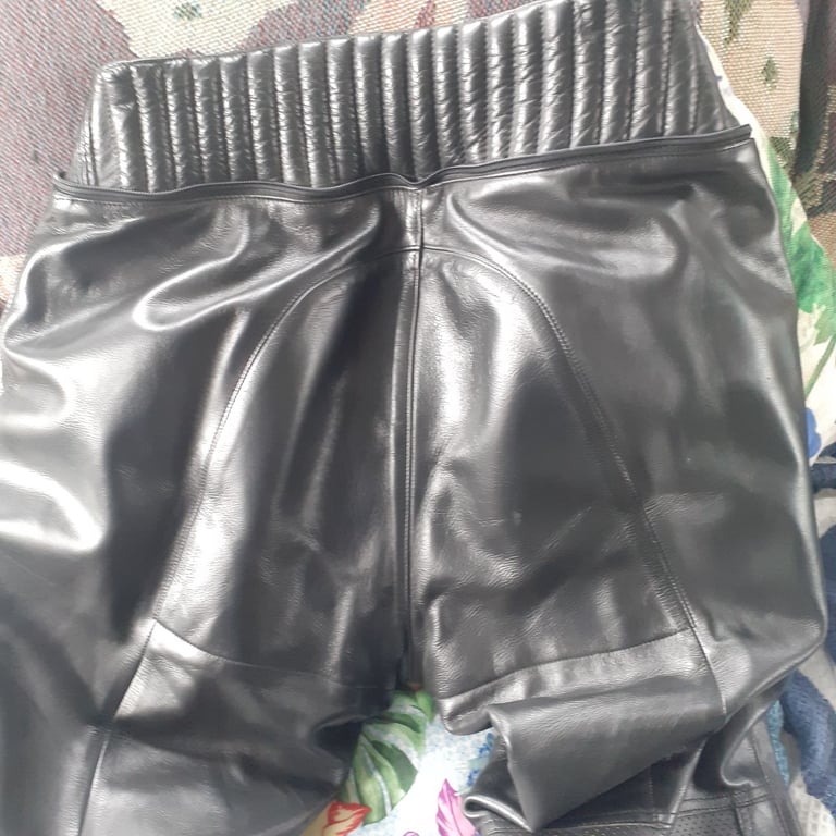 DAINESE Mens Leather Jeans, size 44