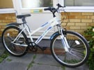 LADIES 26&quot; WHEEL FRONT SUSPENSION BIKE HARDLY BEEN USED