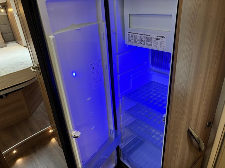 SWIFT BESSACARR HI-STYLE 599 MOTORHOME Alde, Auto Satellite, Tower Fridge, 