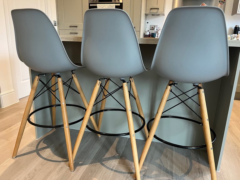 image for 3* Classic Design Eiffel Tower Inspired Bar Chairs in Grey