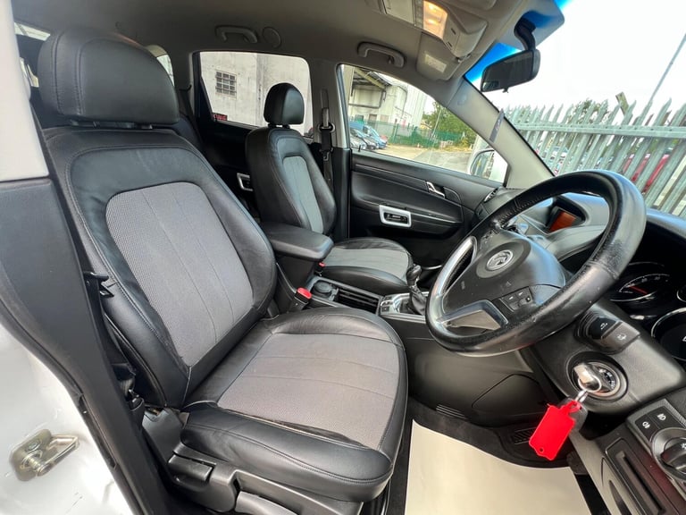 2013 Vauxhall Antara 2.4 Exclusiv 2WD Euro 5 5dr HATCHBACK Petrol Manual