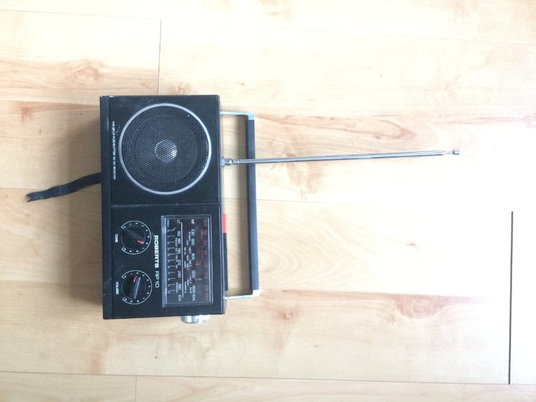 Vintage Radio RB10 mains or battery