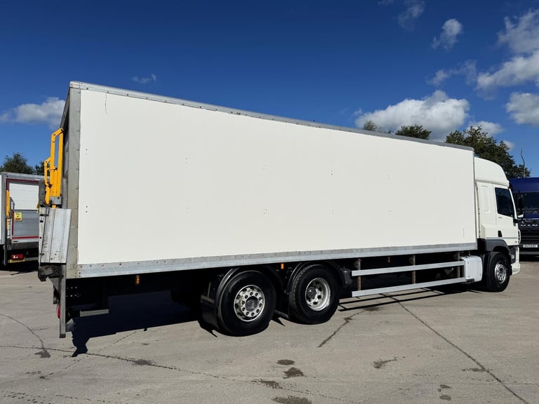 2020 DAF CF 340 6X2 BOX 