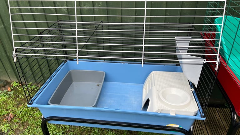 Used Rabbit/Guinea Pig Cages