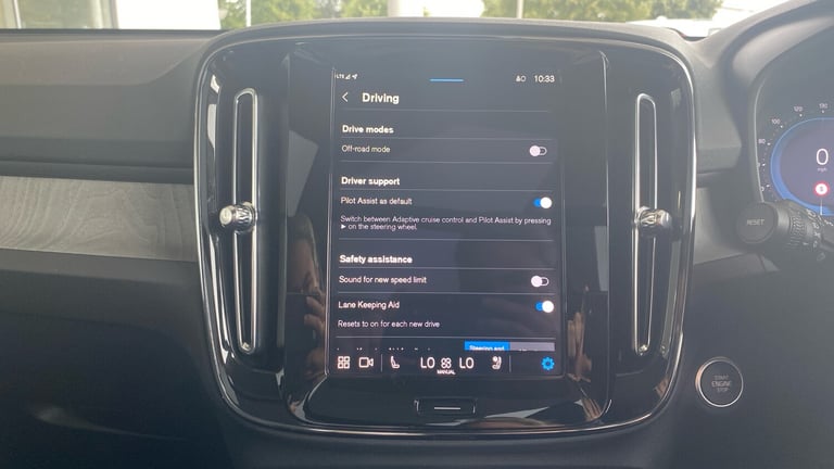 2024 Volvo XC40 2.0 B3P Ultra Dark 5dr Auto ESTATE PETROL Automatic