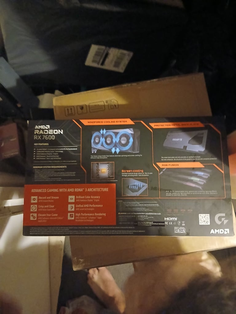 AMD radeon RX7600 8GB