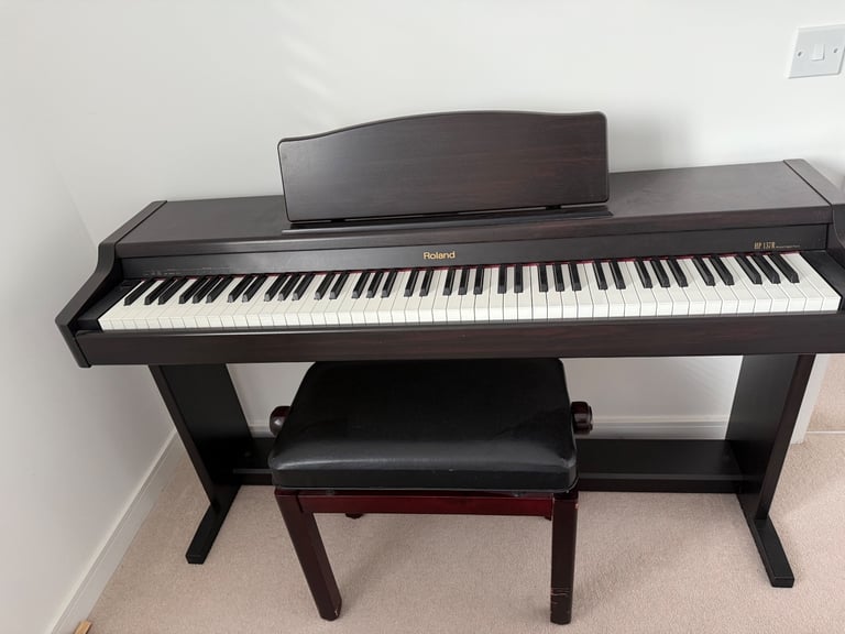 image for Roland HP 137R Digital Piano