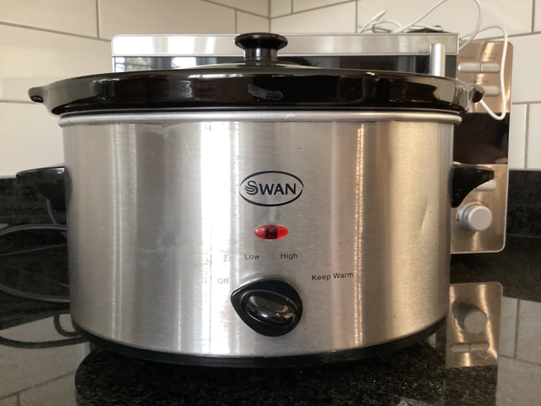 image for Swan 3.5l Slow Cooker Model SF11030 - used