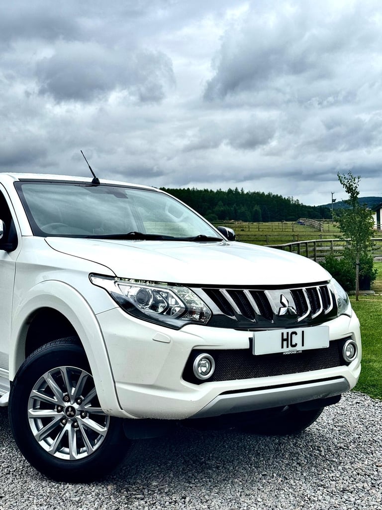 MITSUBISHI L200 2.4 DI-D DC Barbarian 2017