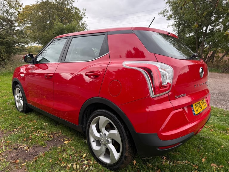 2016 16 SSANGYONG TIVOLI 1.6D EX FULL HISTORY MINT LEATHER MOT 10/26 PX SWAPS