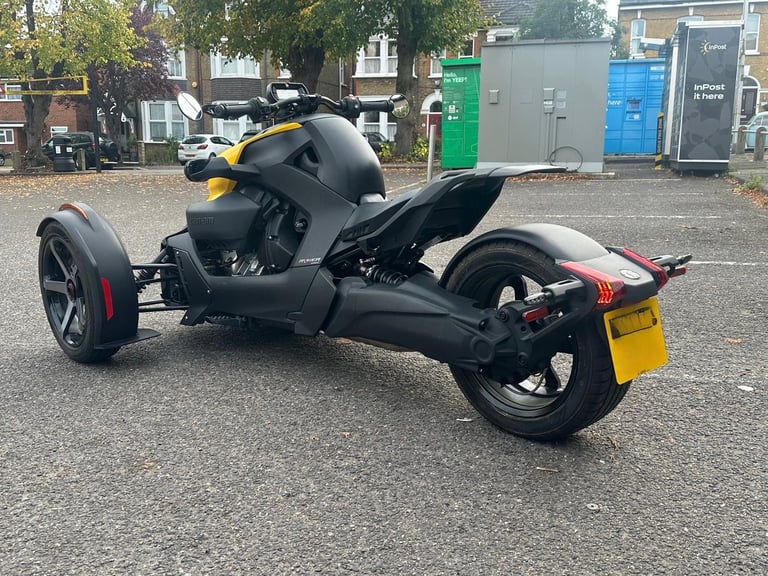 BRP CAN-AM RYKER 900 ACE SPORT