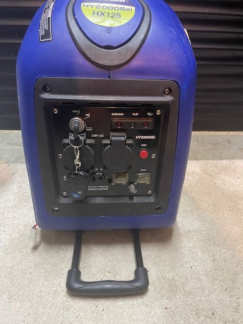 image for Hyundai HY2000SEi 2000W Petrol Inverter Generator