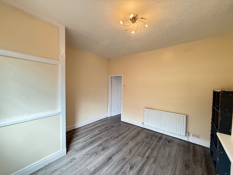 TO LET – IMMACULATE 2 BED TERRACE HOME in ABBEY HEY GORTON, MANCHESTER, (M18 Area)