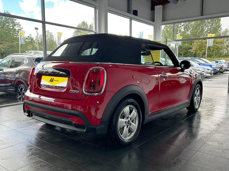 2021 MINI Convertible 1.5 Cooper Classic Convertible 2dr Petrol Manual Euro 6 (s/s) (136 ps) 1 OW...