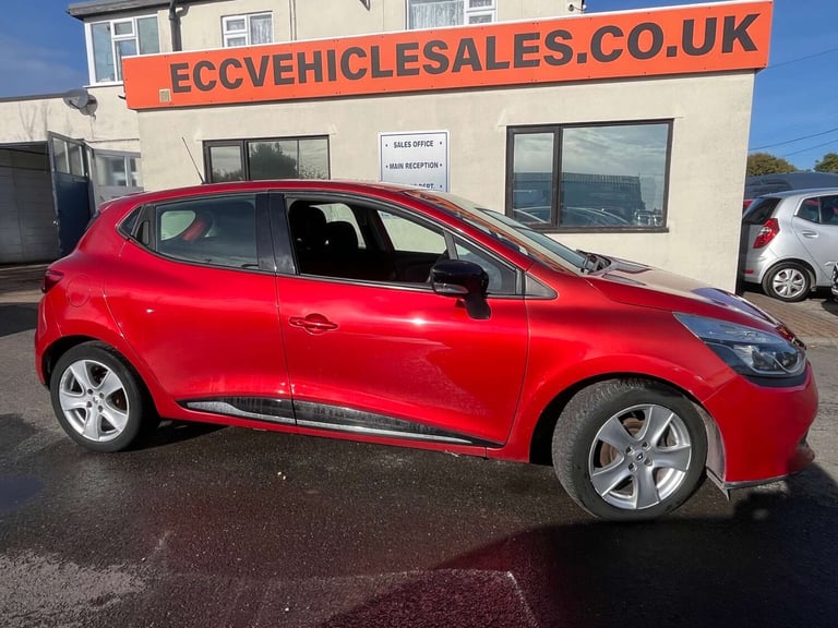 image for 2014 Renault Clio 1.1 Clio Dynamique MediaNav 5dr Hatchback Petrol Manual