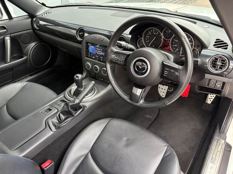 2015 Mazda MX-5 2.0i Sport Tech Roadster Euro 5 2dr CONVERTIBLE Petrol Manual