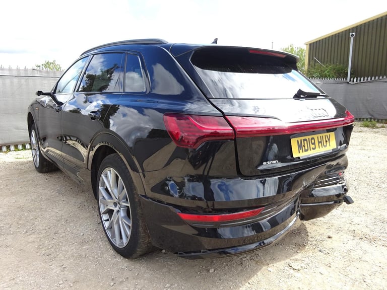 2019 19 REG AUDI E-TRON LAUNCH EDITION 55 QUATTRO ELECTRIC AUTO DAMAGED SALVAGE