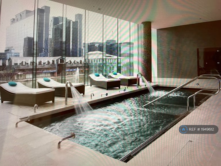 Studio flat in Pan Peninsula Square, London, E14 (#1949612)