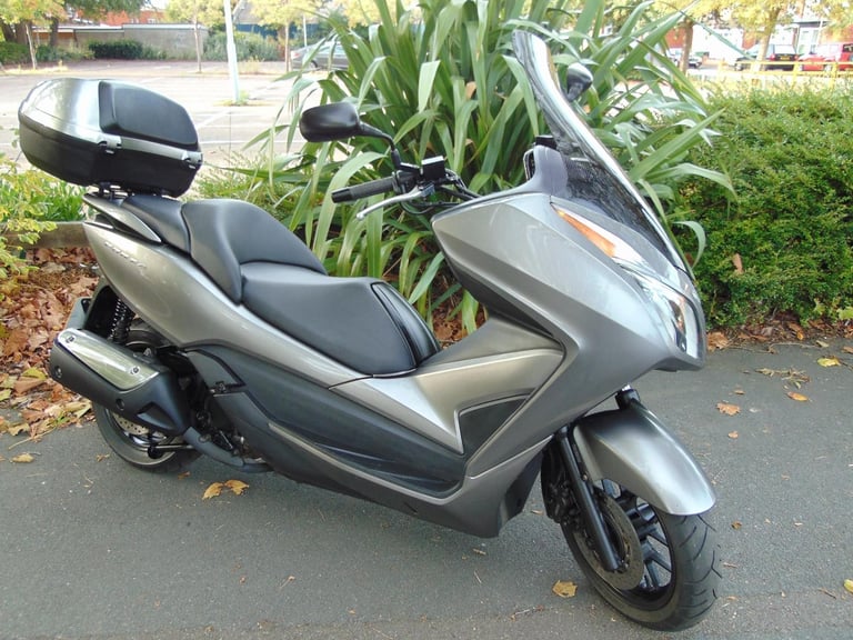 Honda NSS 300 A-D 2016 Forza 300cc Automatic Scooter low miles serviced new MOT 