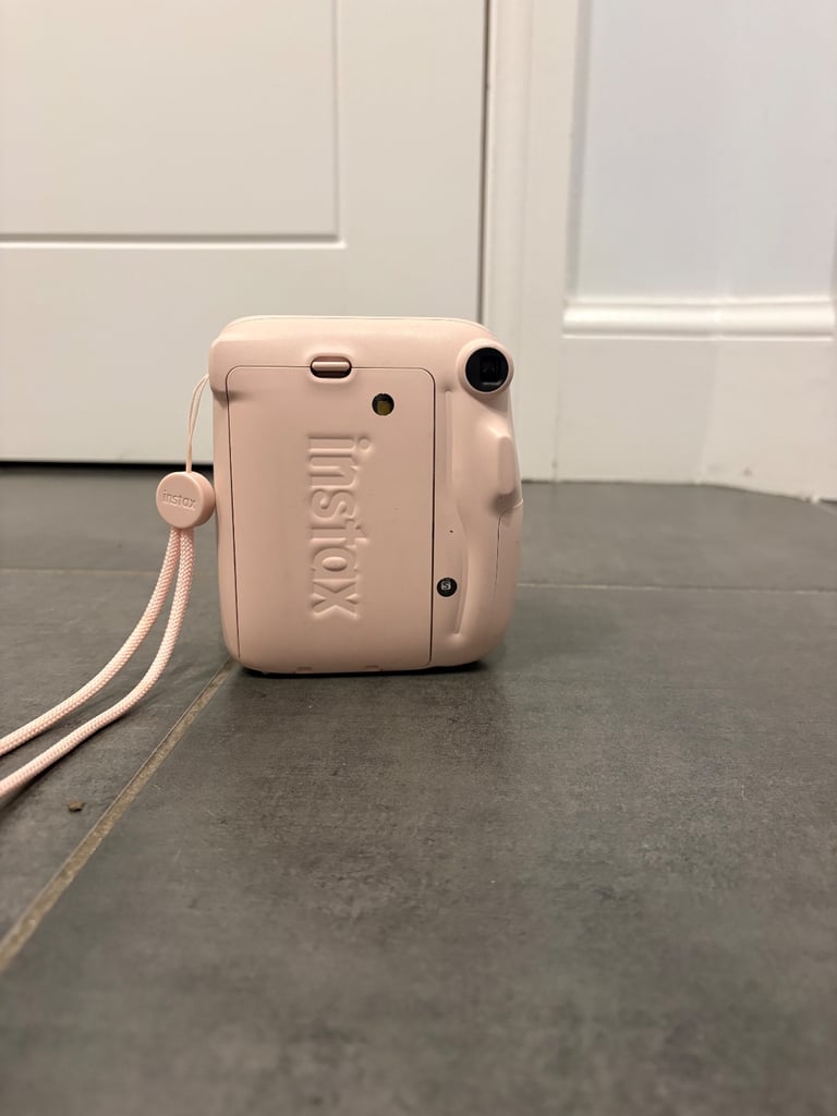 Instax mini 11 polaroid camera 