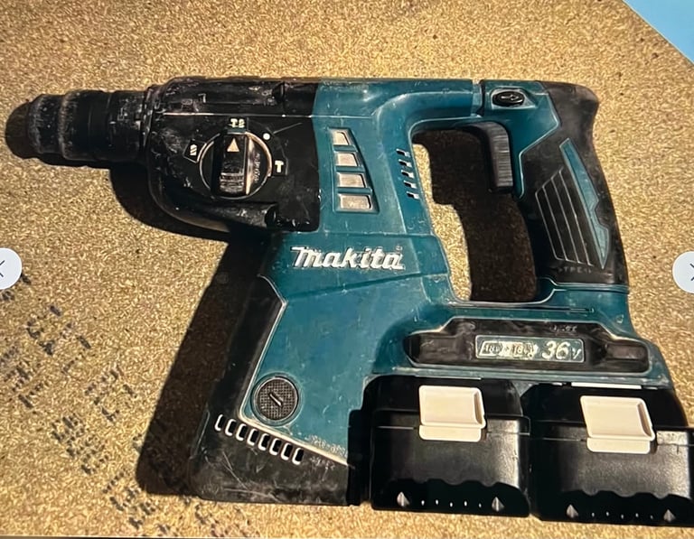 MAKITA CORDLESS SDA DRILL + ACCESSORIES - OVNO
