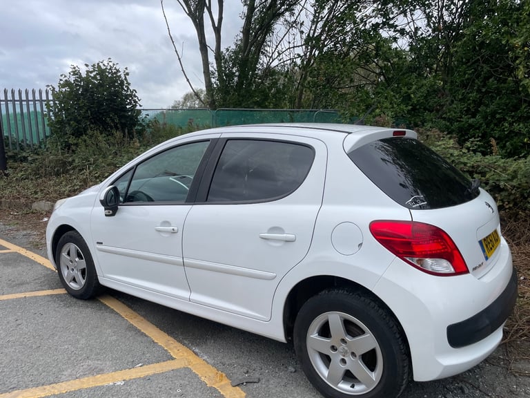 PEUGEOT 207 1.4 VTI SPORTIUM 61 REG WHITE 5 DOOR MOT MAY 9TH 2026 TAX £195 LOW INSURANCE 