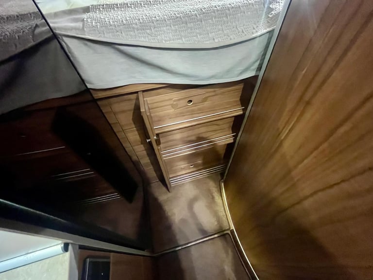 HYMER EXSIS T 414 / LOW PROFILE / 3500KG / 2 BERTH / GARAGE / MOTORHOME 