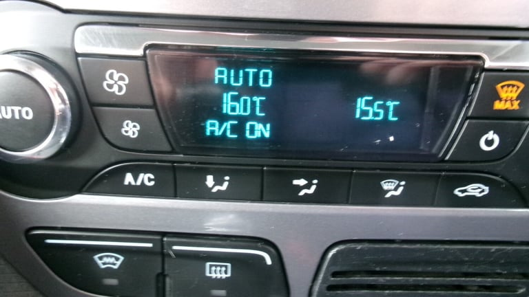 2015 Ford Transit Connect 1.6 TDCi 115ps Limited Van NO VAT  PANEL VAN Diesel Manual