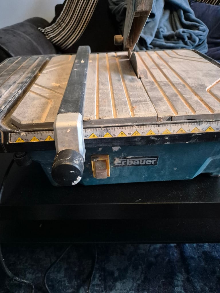 Erbauer electric wet tile cutter 