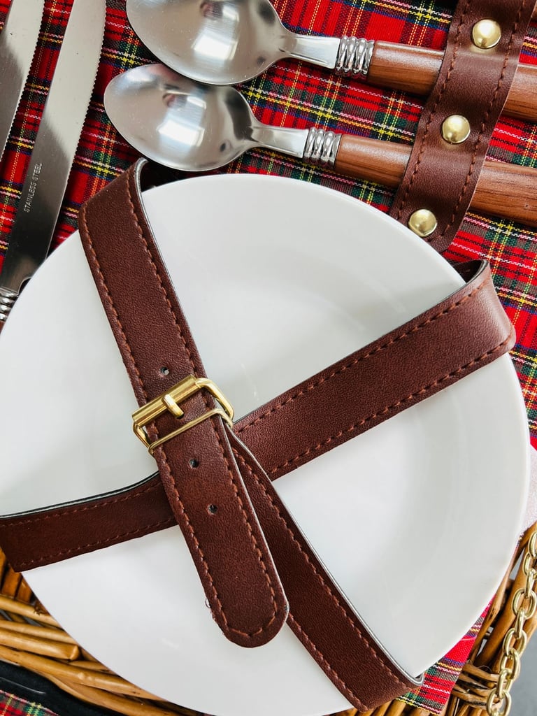 The Gift Company Stunning Picnic Basket with in-built Cool Box