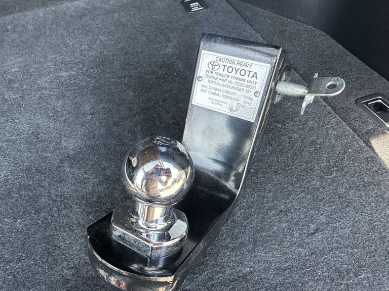 2024 74 TOYOTA LAND CRUISER 3.3L TWIN-TURBO DIESEL 300 V6 TD AUTO SAHARA ZX DIES