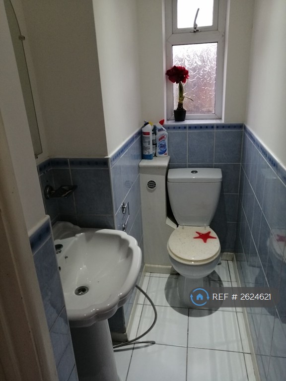 4 bedroom house in Basingstoke, Basingstoke, RG22 (4 bed) (#2624621)