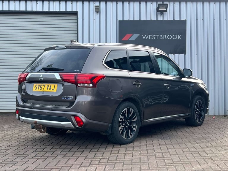2017 Mitsubishi Outlander 2.0h 12kWh Juro CVT 4WD Euro 6 (s/s) 5dr SUV Hybrid Automatic