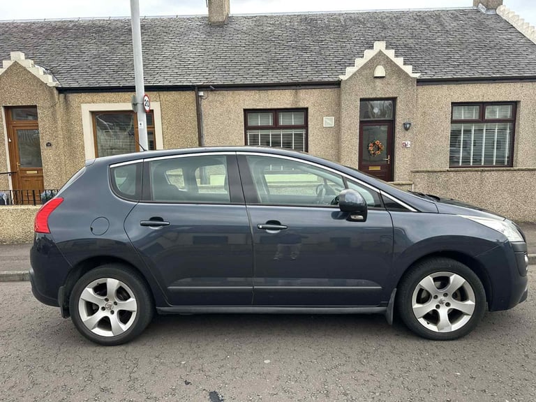 Peugeot, 3008, Hatchback, 2013, Semi-Auto, 1560 (cc), 5 doors