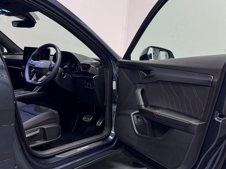 2025 Cupra Formentor 1.5 eHybrid 25.8kWh V1 SUV 5dr Petrol Plug-in Hybrid DSG Euro 6 (s/s) (204 H...