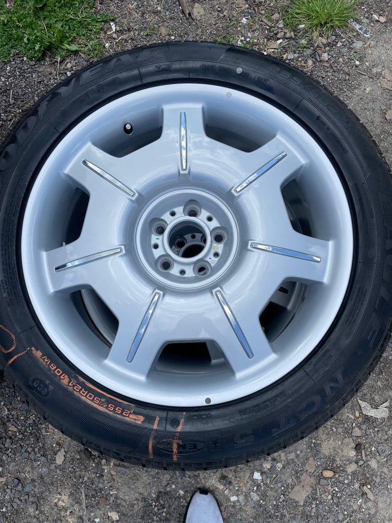 image for Rolls Royce Phantom Series 1 wheels. Unused with tyres. 