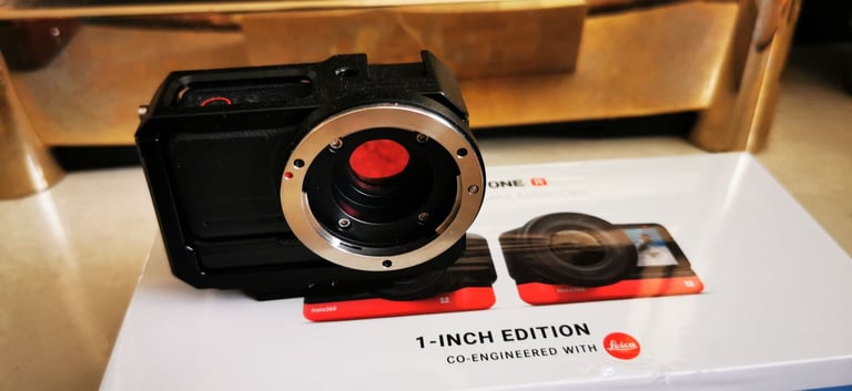 6K MIRRORLESS VIDEO CAMERA , MFT MOUNT , LENSES NOT INCLUDED